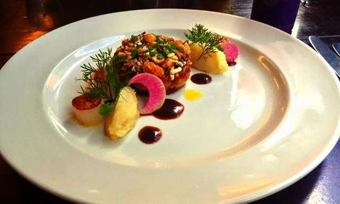 The Trustee Bar & Bistro - Southport Accommodation 9
