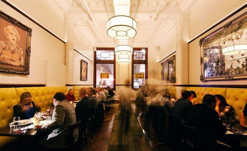 The Trustee Bar & Bistro - Southport Accommodation 11