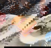 Hubbles Yard Cafe - Accommodation Southport