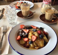 Satchmo Cafe - Accommodation Southport