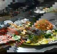 Albany Chalets Cafe - Accommodation Southport