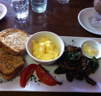 Cafe Portico - Southport Accommodation