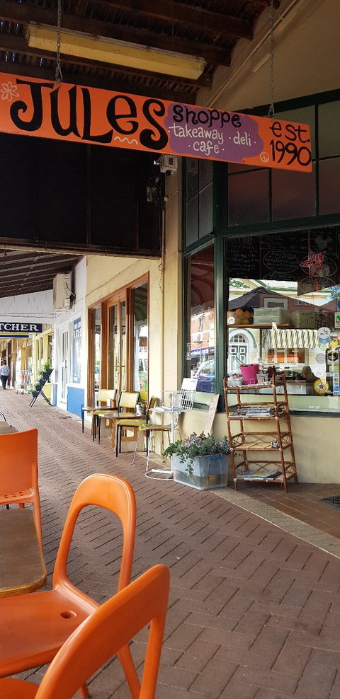 Jules Shoppe - Accommodation Southport 4