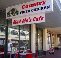 Mad Mo's - Accommodation Southport