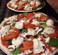 Let's Do Pizza - Southport Accommodation