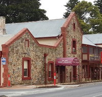 Magnums Bistro at Hotel McLaren - Accommodation Southport