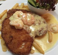 The Colonnades Tavern - Southport Accommodation