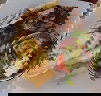 Yanni's Taverna - Southport Accommodation