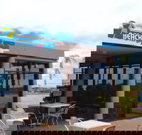 Beach Cafe - Southport Accommodation