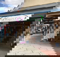 Vintage Cafe - Southport Accommodation