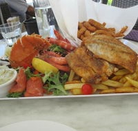 Sunset Waterfront Cafe Bar  Grill - Southport Accommodation