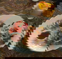 Joie De Vivre The Joy Of Life - Southport Accommodation