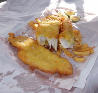 Walla's Fish  Chips - Accommodation Southport