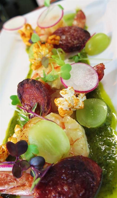 Tallwood Eatery - Southport Accommodation 4