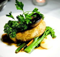 Harry's Restaurant and Redford Bar - Southport Accommodation