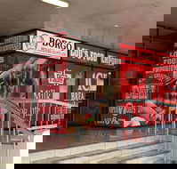 Lou's Food Emporium - Accommodation Southport