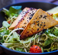 Lotus Leaf Asian Salads - Southport Accommodation
