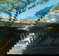 What's Fishin - Southport Accommodation