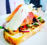 Springs Bistro - Southport Accommodation