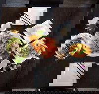 Tuptim Thai Lara - Southport Accommodation