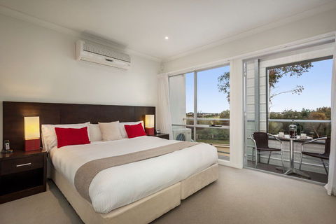 Quest Sanctuary Lakes - Southport Accommodation 1