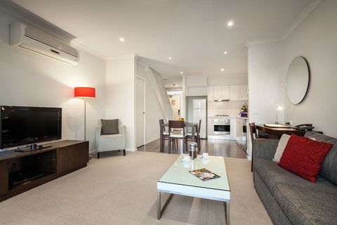 Quest Sanctuary Lakes - Southport Accommodation 4