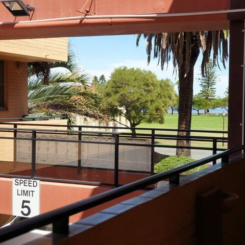 City Waters - Southport Accommodation 1