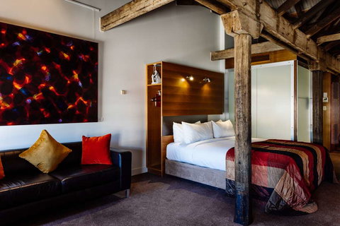 The Henry Jones Art Hotel - Accommodation Southport 12