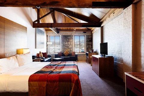 The Henry Jones Art Hotel - Accommodation Southport 14