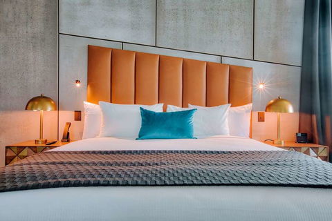 Eatons Hill Hotel - Southport Accommodation 13