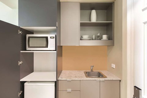 Adina Apartment Hotel Adelaide Treasury - Accommodation Southport 10