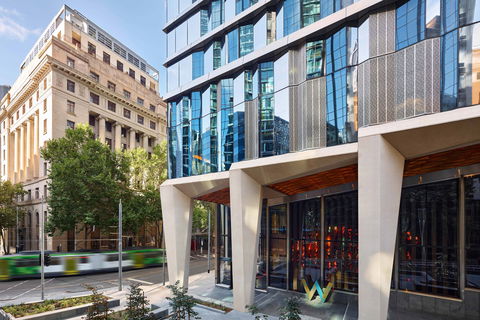 W Melbourne - Southport Accommodation 16