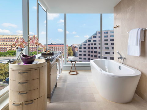 Sofitel Sydney Darling Harbour - Accommodation Southport 3