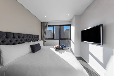 Meriton Suites Kent Street - Accommodation Southport 7