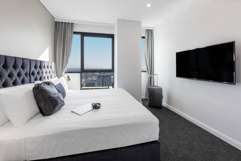 Meriton Suites Kent Street - Accommodation Southport 13