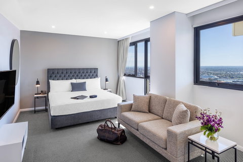 Meriton Suites Kent Street - Accommodation Southport 17