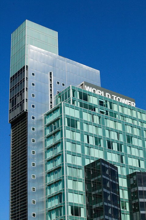 Meriton Suites World Tower - Southport Accommodation 0