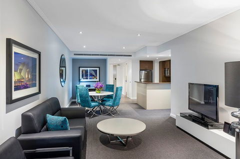 Meriton Suites World Tower - Southport Accommodation 2