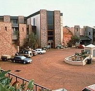 Desert Cave Hotel - Southport Accommodation