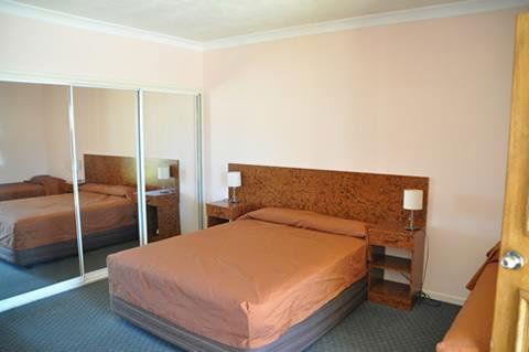 Townview Motel - Southport Accommodation 1
