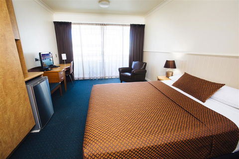 City Oasis Inn - Southport Accommodation 2