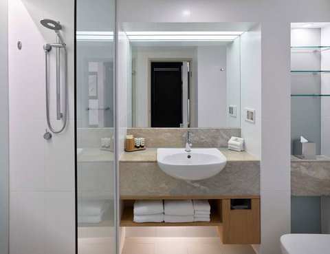 RACV Royal Pines Resort - Accommodation Southport 2