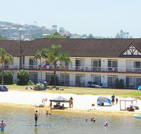 The Clan Lakeside Lodge - Accommodation Southport