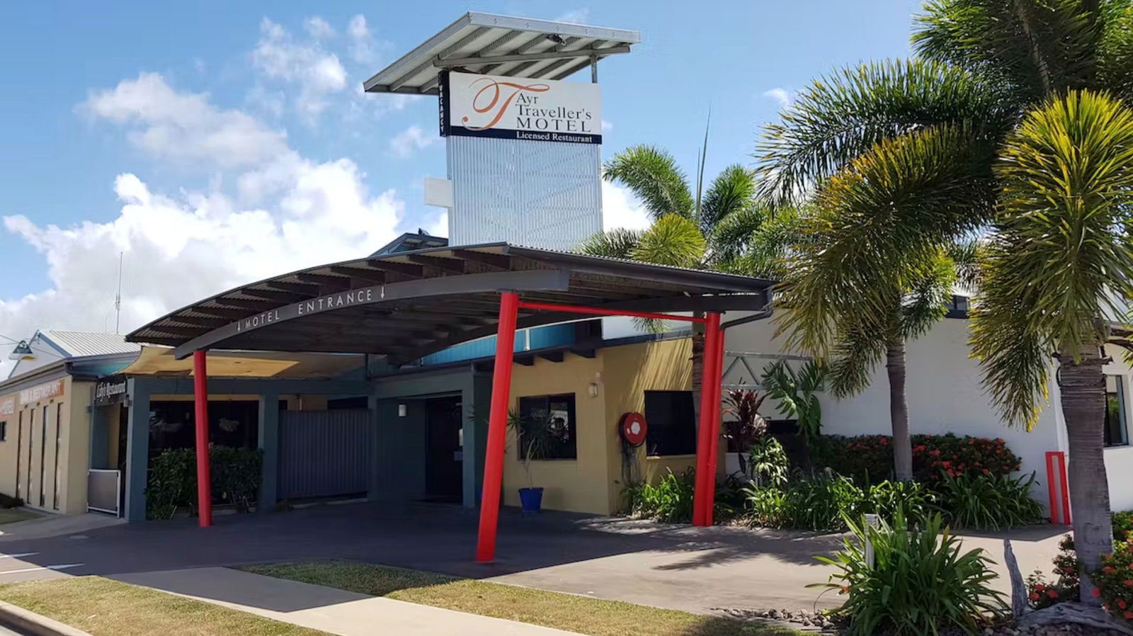 Airdmillan QLD Southport Accommodation