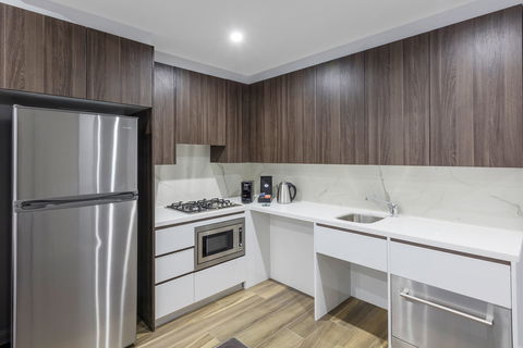 Meriton Serviced Apartments North Sydney - Southport Accommodation 2