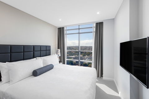 Meriton Serviced Apartments North Sydney - Southport Accommodation 7