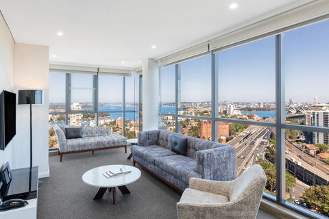 Meriton Serviced Apartments North Sydney - Southport Accommodation 8