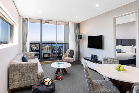 Meriton Serviced Apartments North Sydney - Southport Accommodation 10