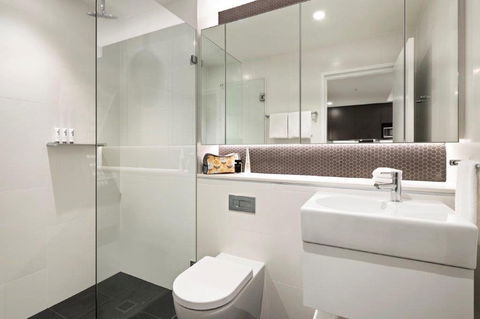 Quest North Sydney - Southport Accommodation 1
