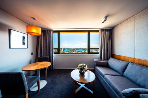 View Sydney - Southport Accommodation 4
